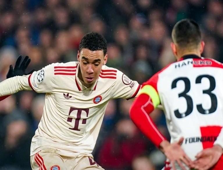 包含拜仁慕尼黑惨遭逆转，遭遇两连败的词条