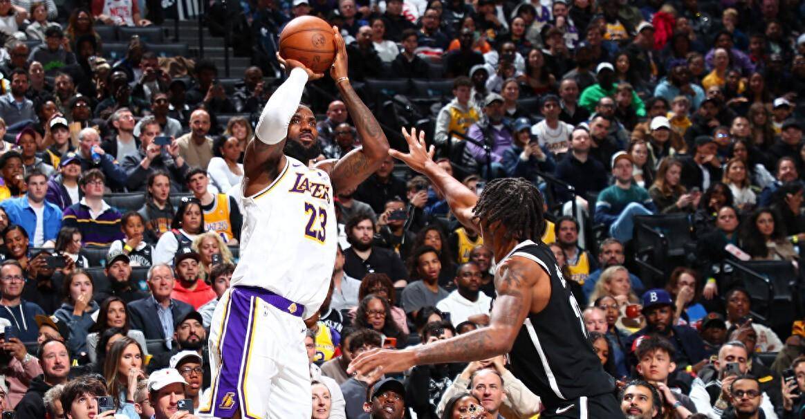 乐鱼登录-凯尔特人客场负于篮网，卡拉马球湖人续命的简单介绍