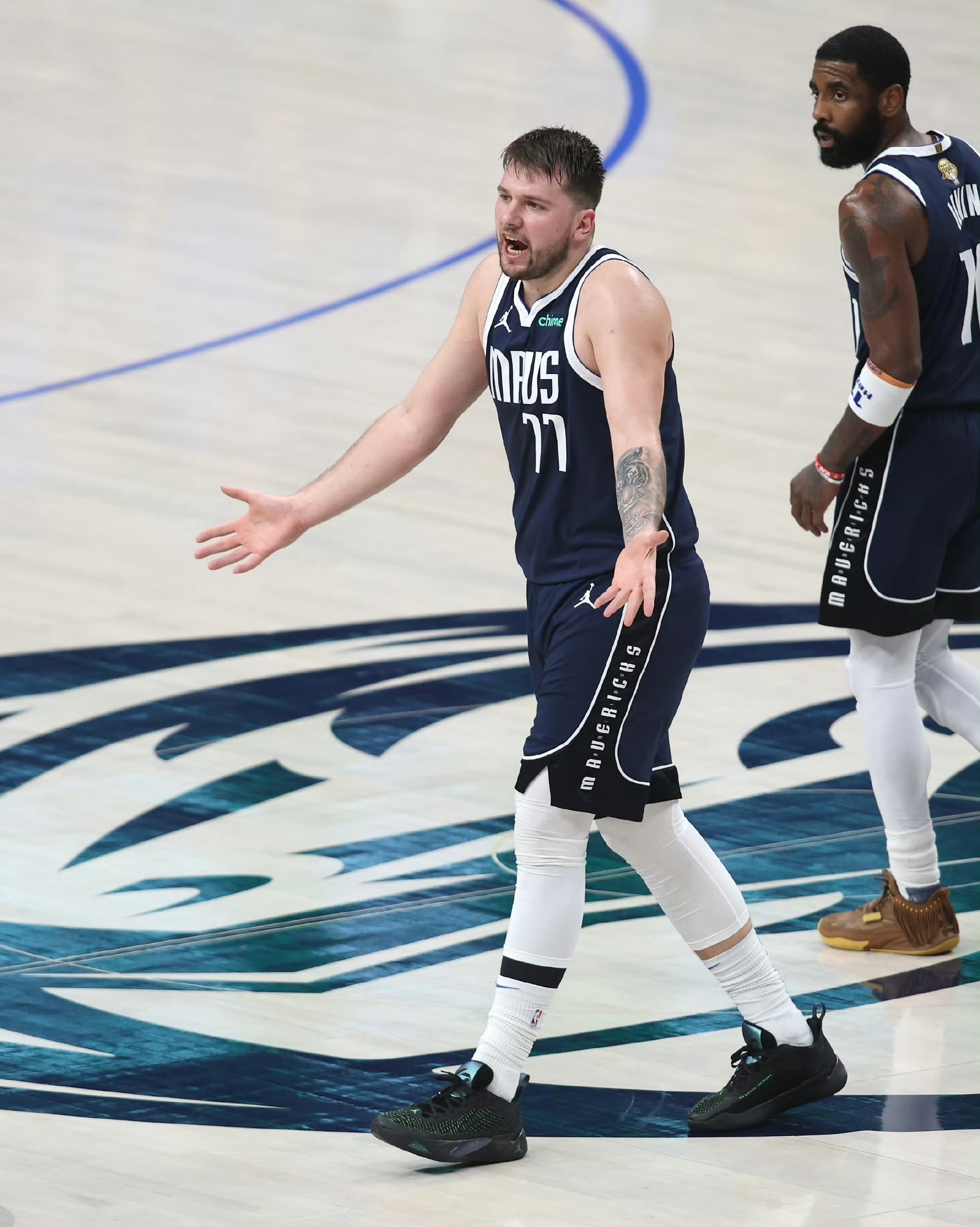 乐鱼app-独行侠完胜凯尔特人，瓦兰丘纳斯惊艳世界