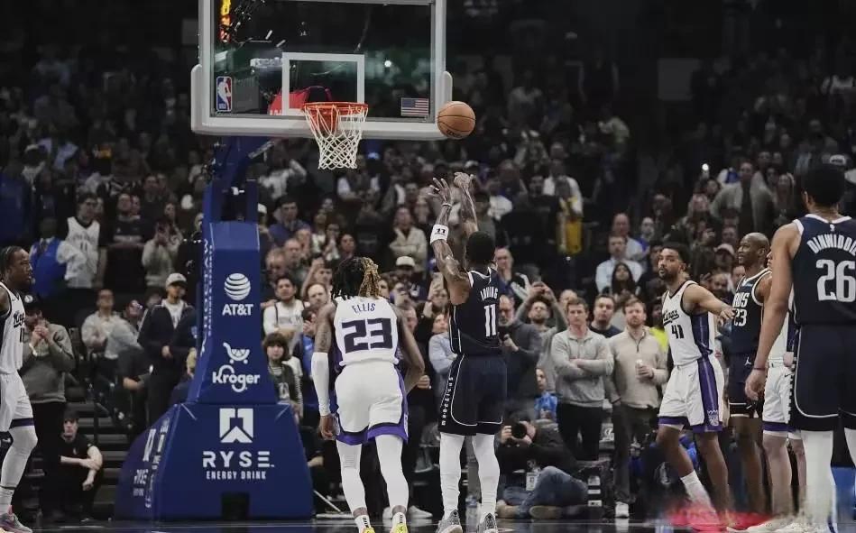 独行侠完胜凯尔特人,瓦兰丘纳斯惊艳世界 独行侠完胜凯尔特人,瓦兰丘纳斯惊艳世界