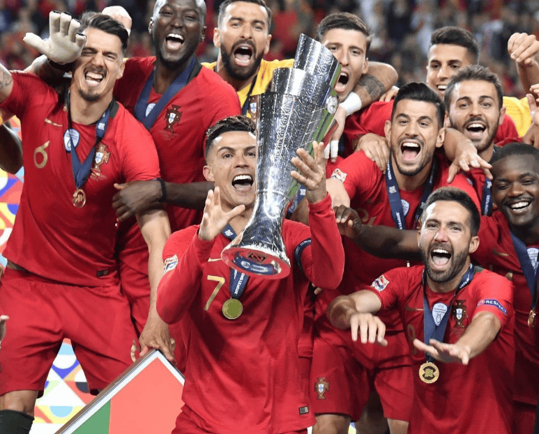 乐鱼vip注册-足球联赛激烈对决，哪支队伍将夺冠？